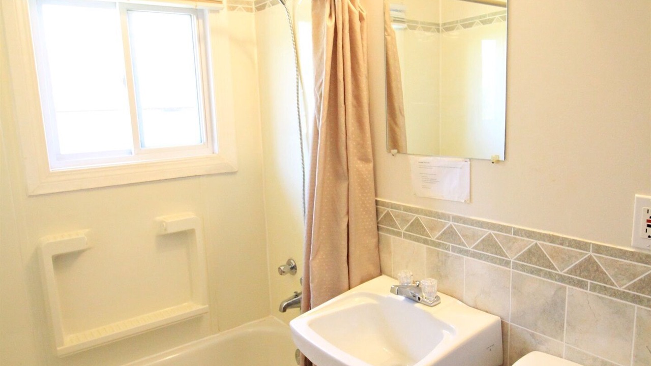 Photo of Bathroom in Falcon Lake