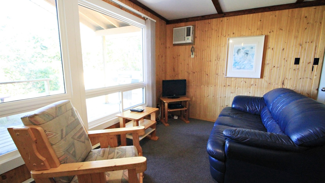 Photo of Livingroom in Falcon Lake