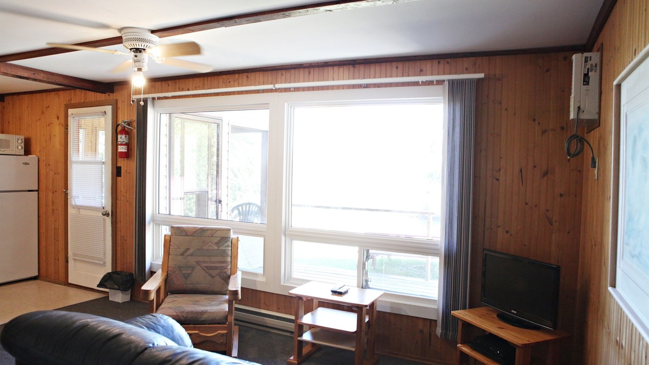 Photo of Livingroom in Falcon Lake