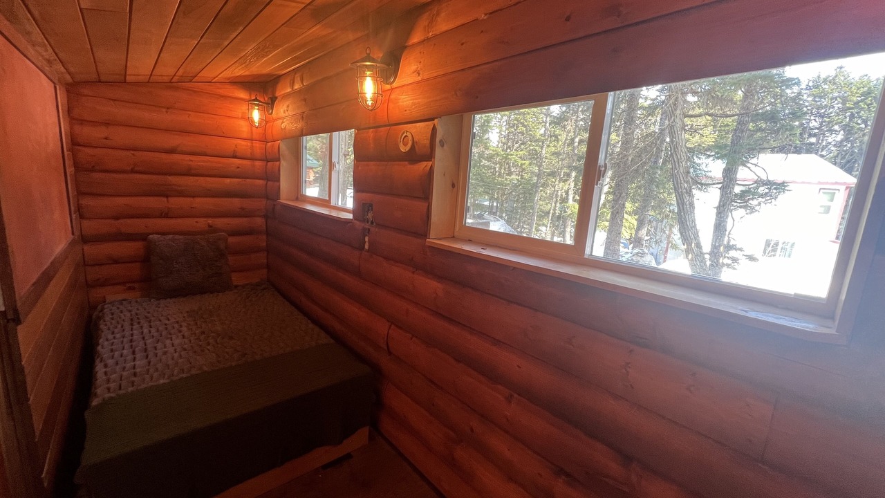 Photo of Bedroom in Girdwood