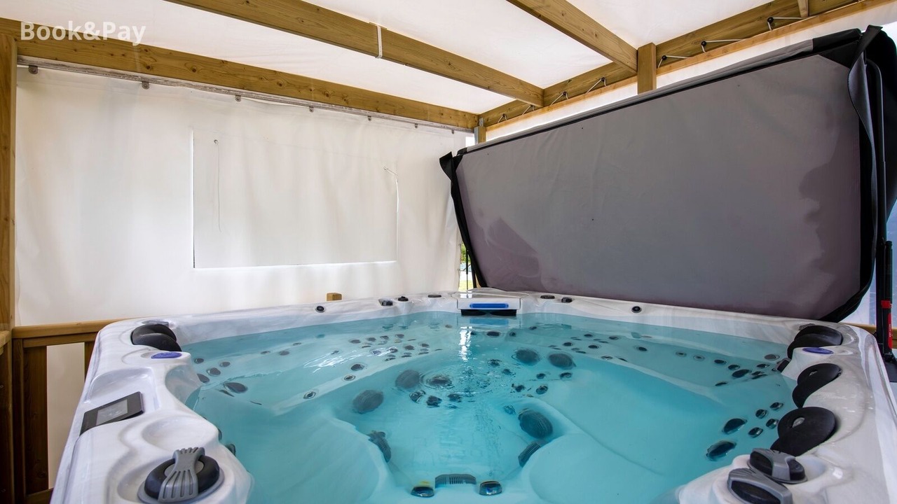 Photo of Patio Balcony in Jumieges