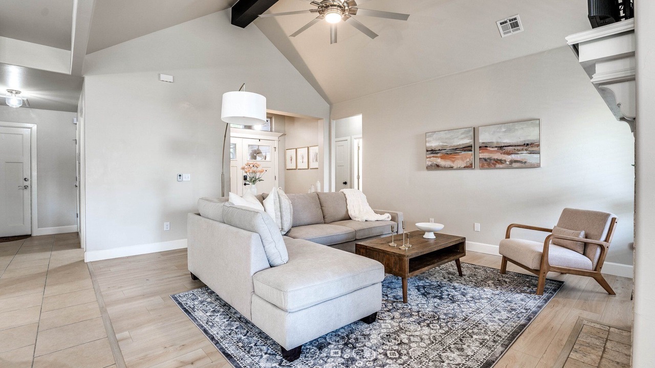 Photo of Livingroom in Oklahoma City