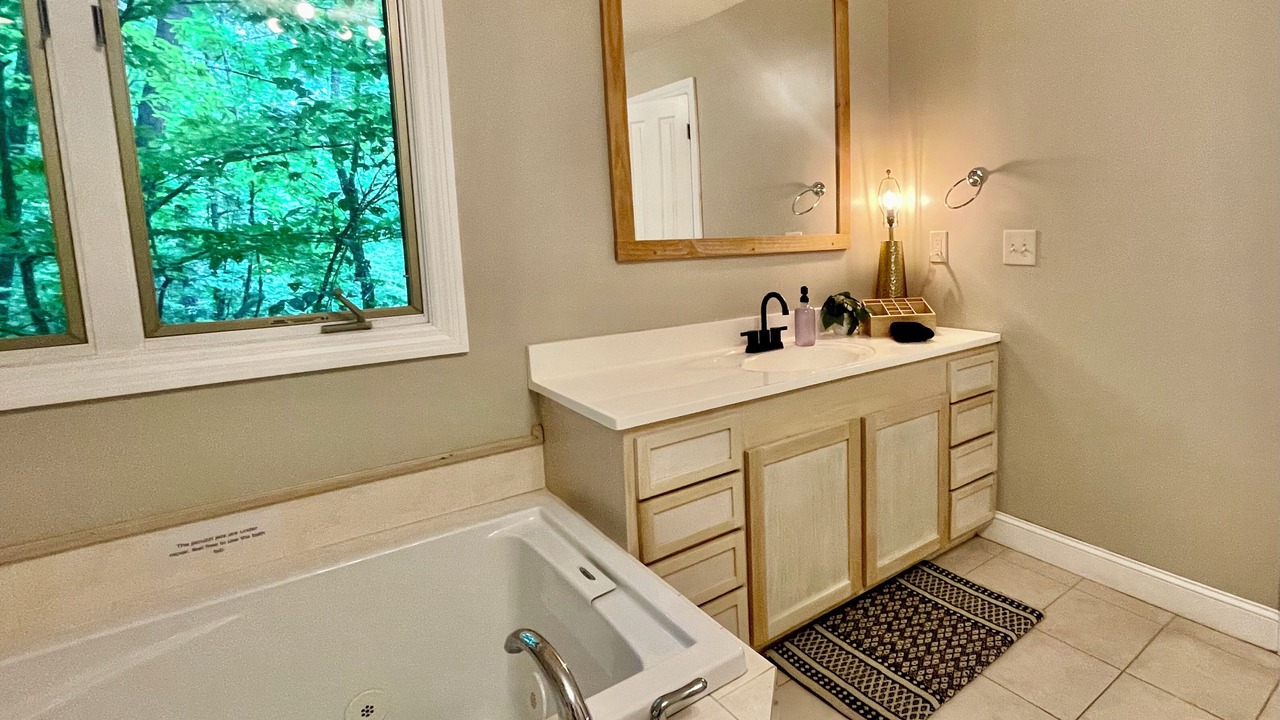 Photo of Bathroom in Dahlonega