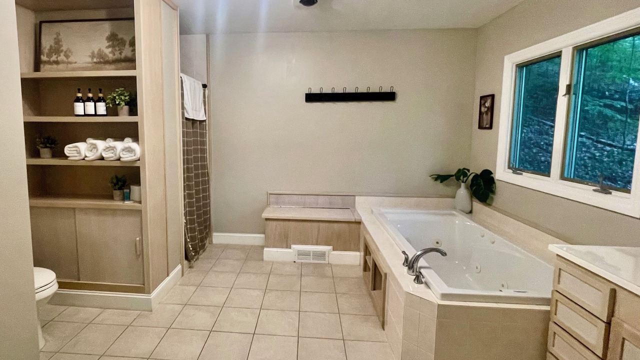 Photo of Bathroom in Dahlonega