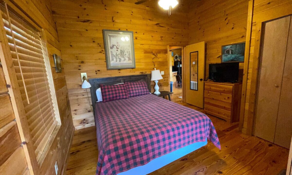 Photo of Bedroom in Townsend