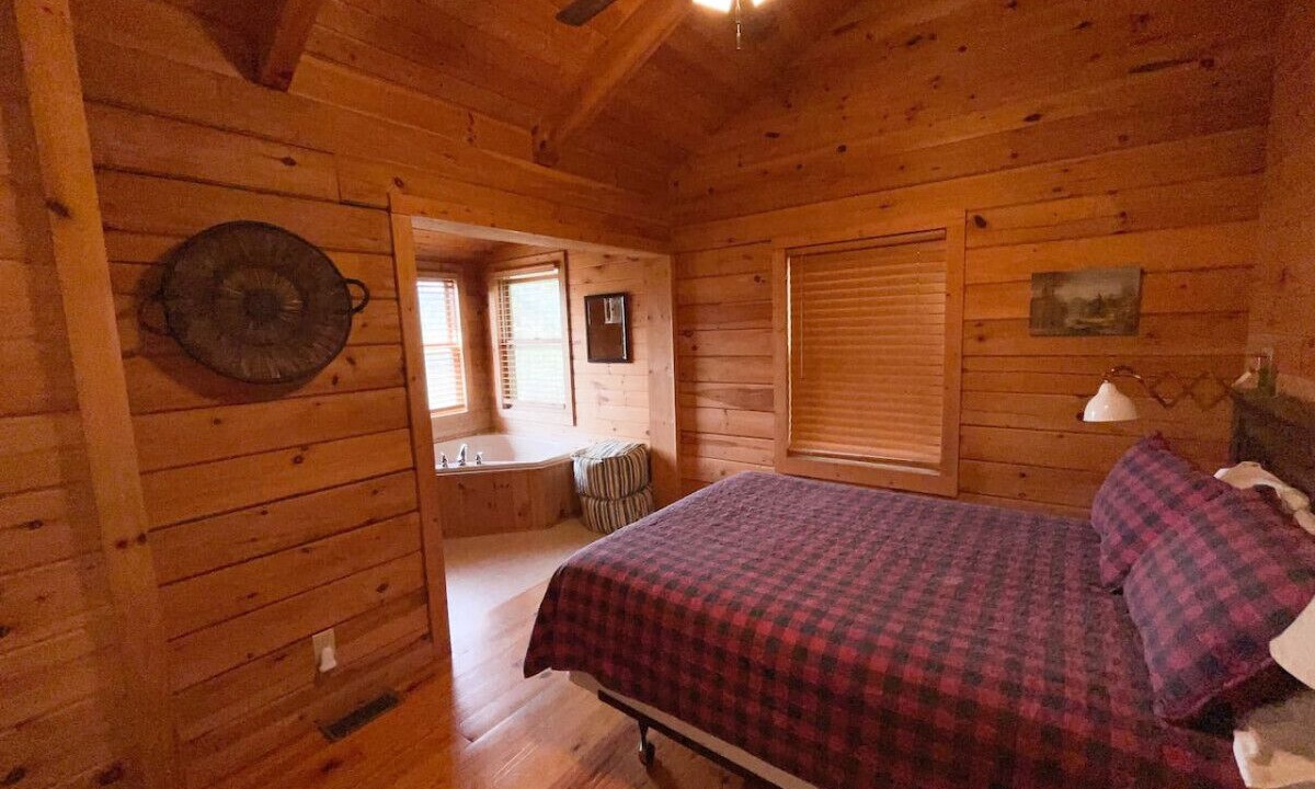 Photo of Bedroom in Townsend