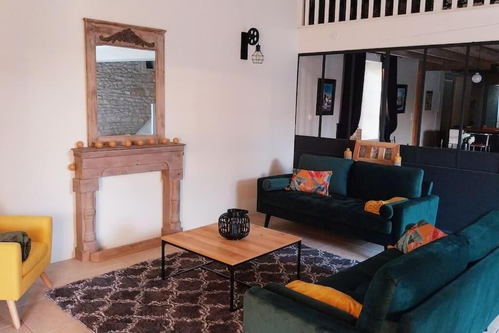 Photo of Livingroom in Burie