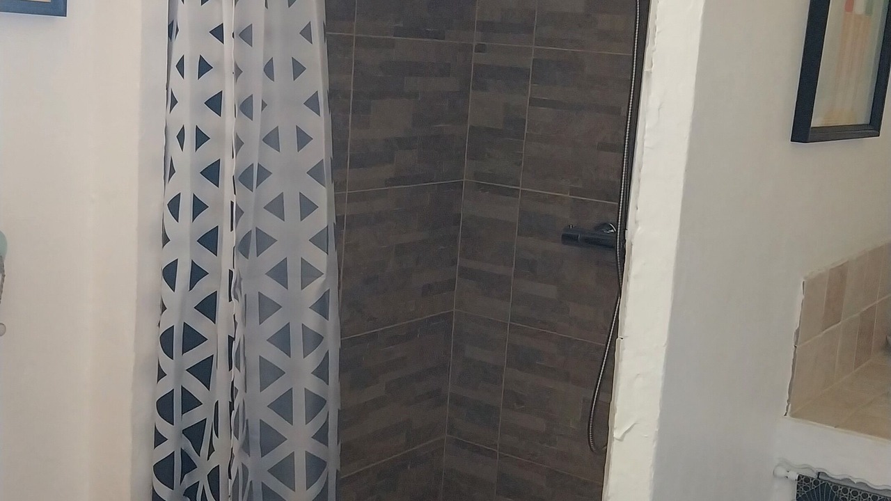 Photo of Bathroom in Burie