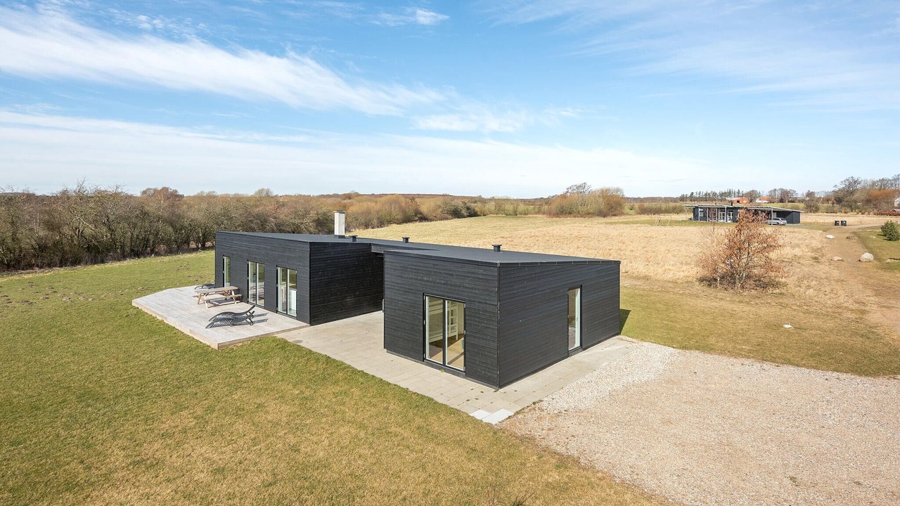 Photo of Others in Arø