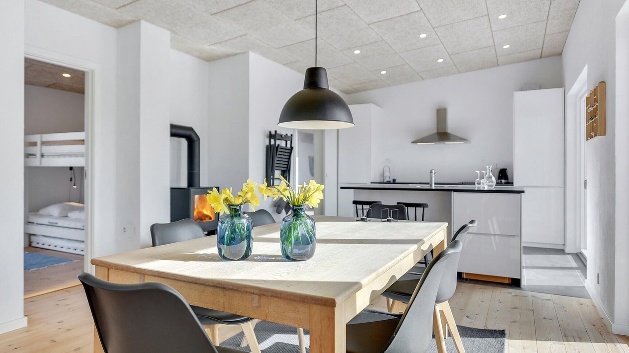 Photo of Others in Arø