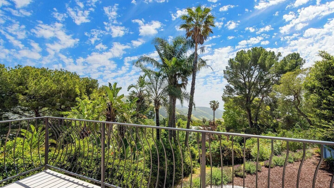 Photo of Patio Balcony in Malibu