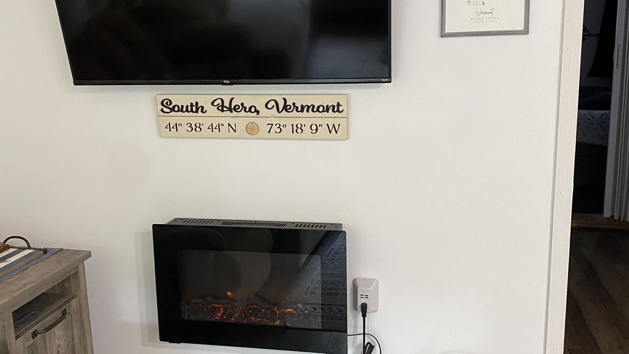 Photo of Livingroom in South Hero