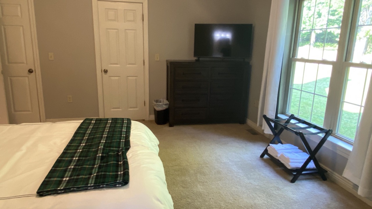 Photo of Bedroom in Russell