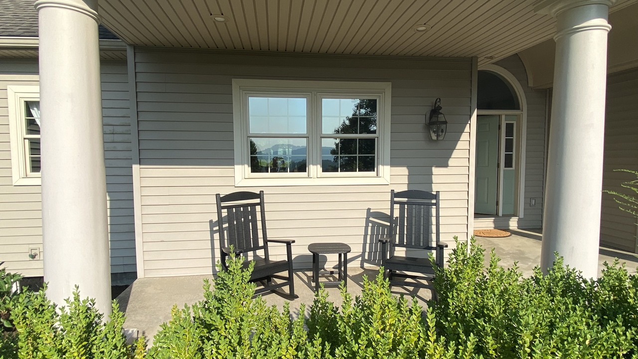 Photo of Patio Balcony in Russell