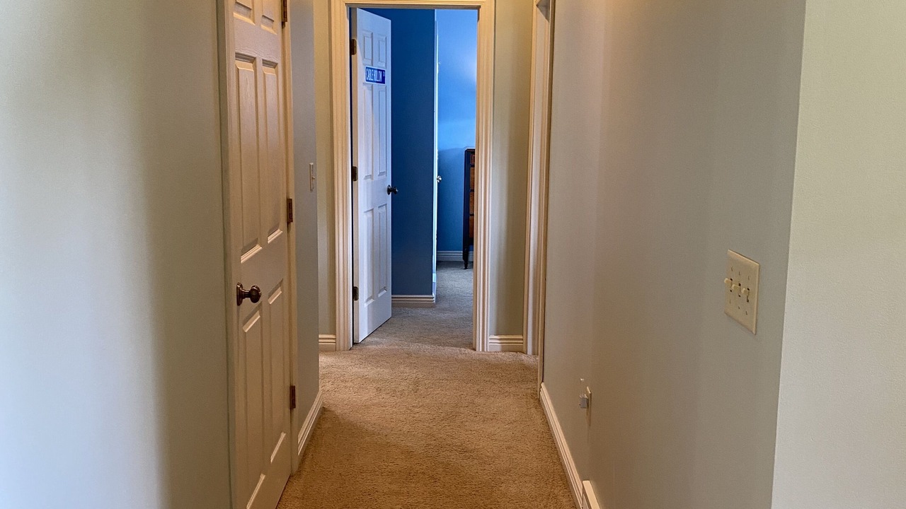 Photo of Others in Russell