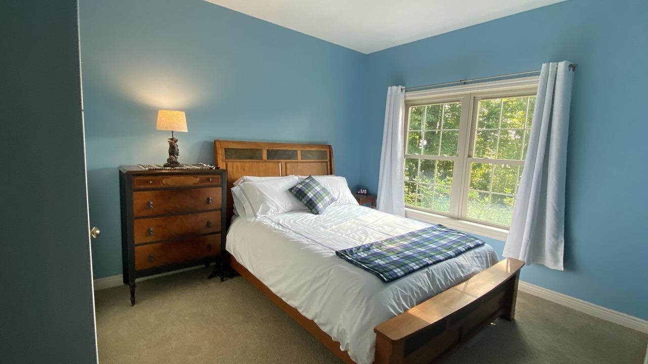 Photo of Bedroom in Russell
