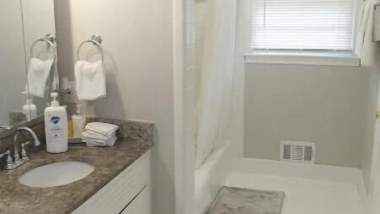 Photo of Bathroom in Griffin