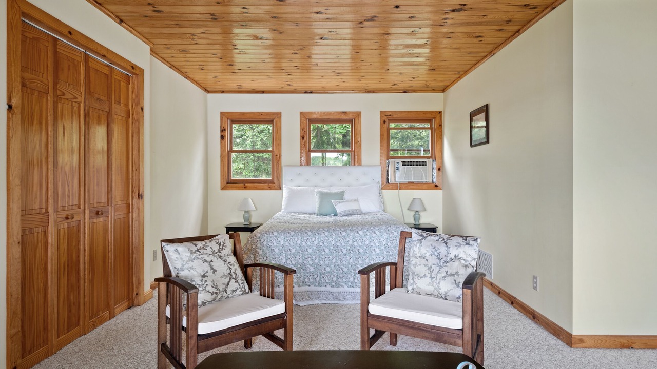 Photo of Bedroom in Reed City