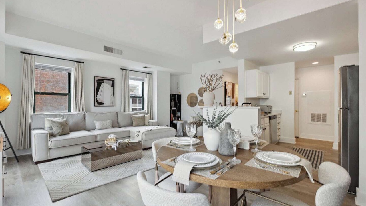 Photo of Livingroom in Downtown