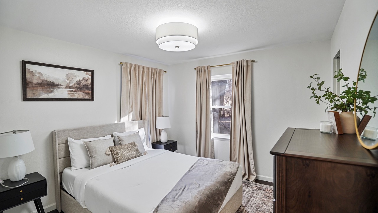 Photo of Bedroom in Topeka