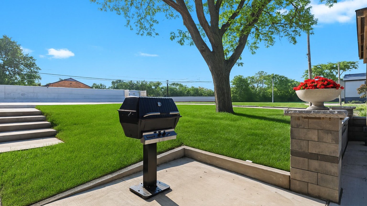 Photo of Outdoor in Royal Oak