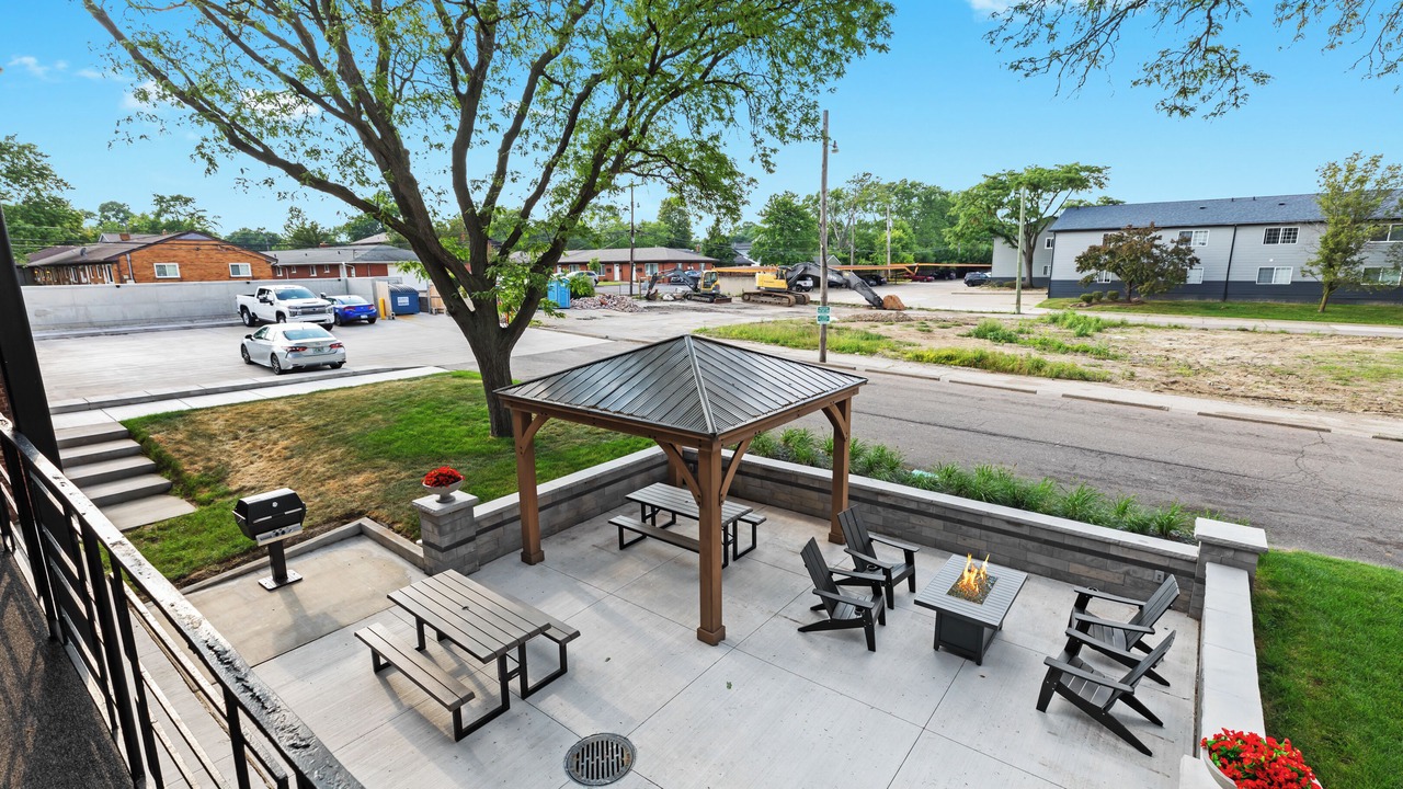 Photo of Outdoor in Royal Oak