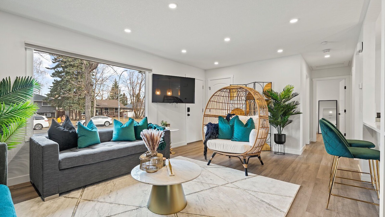 Photo of Livingroom in Southeast Calgary