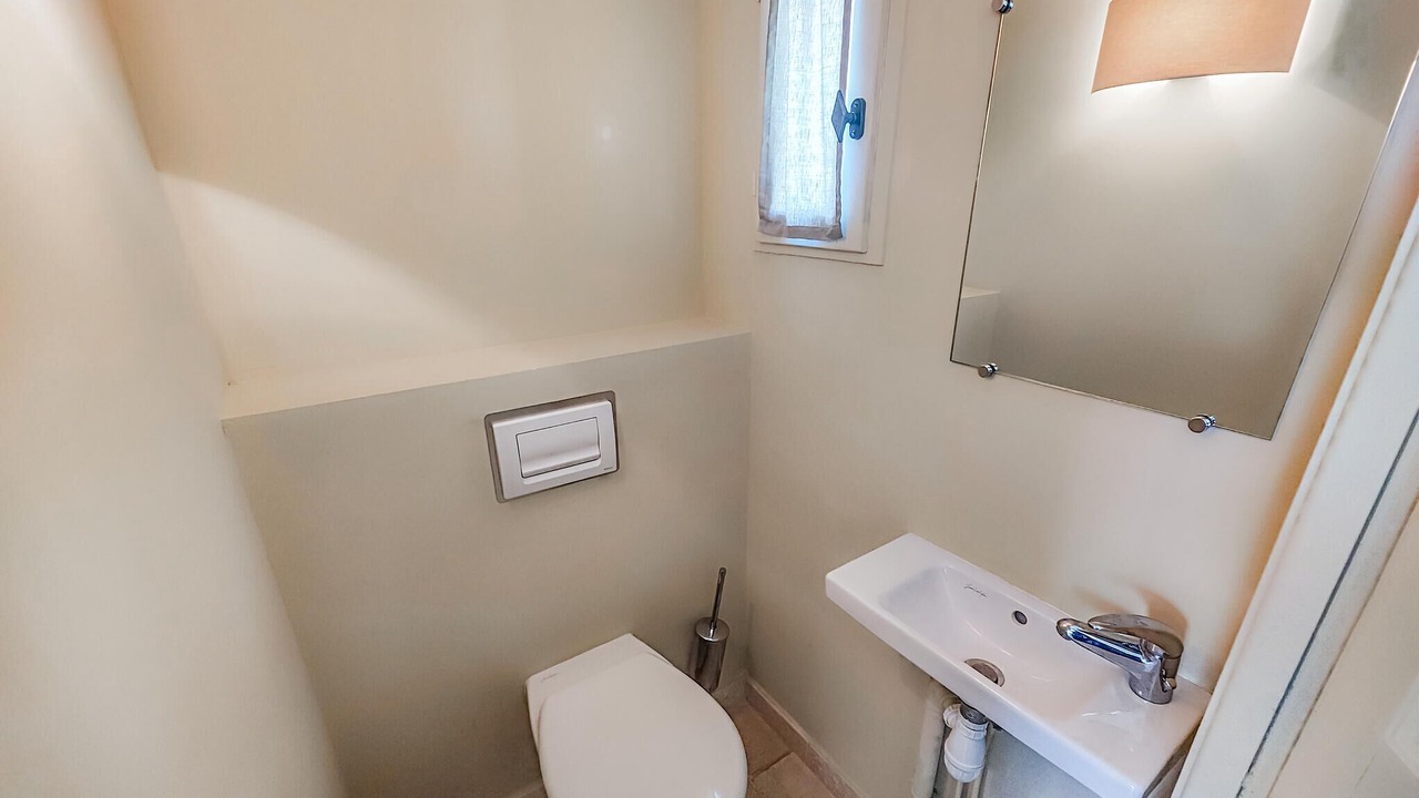 Photo of Bathroom in Saint-Laurent-de-la-Cabrerisse
