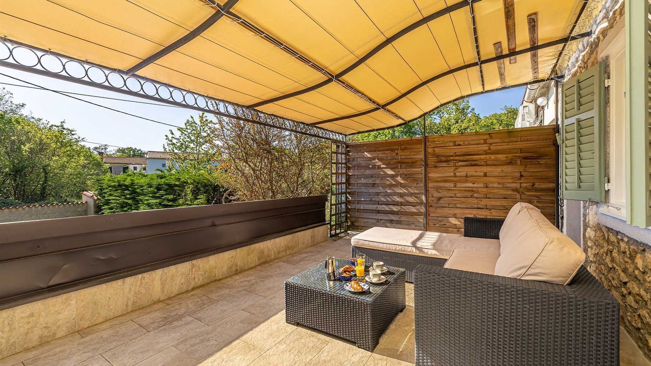 Photo of Patio Balcony in Sveti Vid Dobrinjski