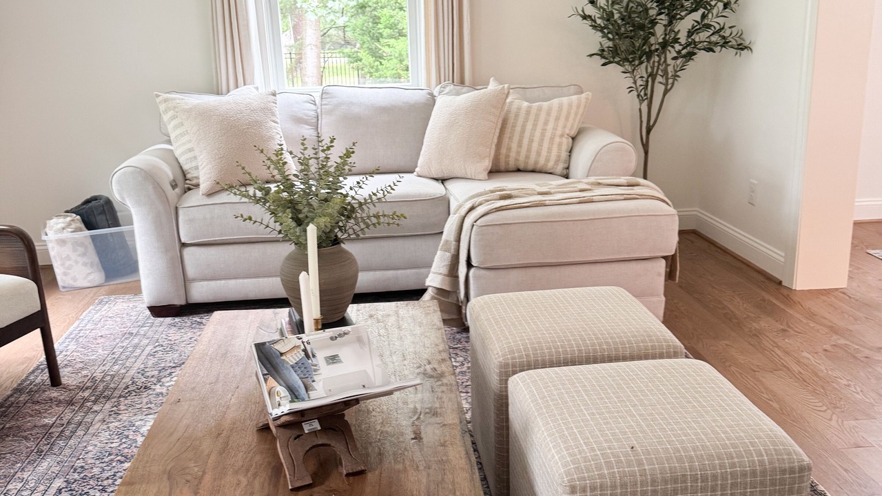 Photo of Livingroom in Church Hill