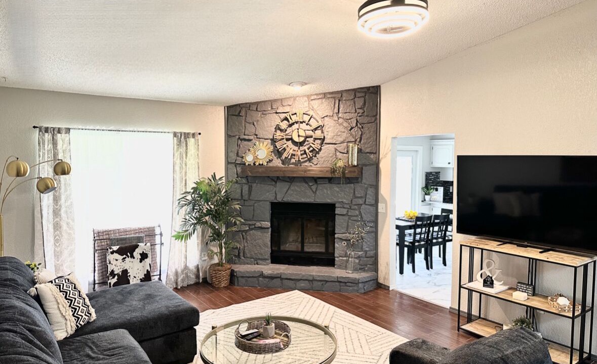 Photo of Livingroom in Edmond