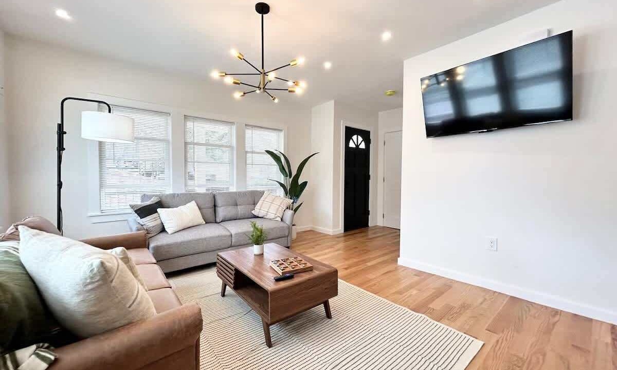 Photo of Livingroom in Arlington