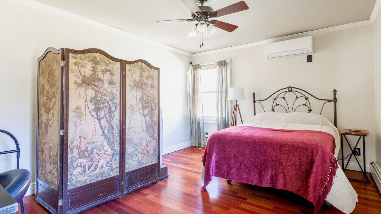 Photo of Bedroom in Campbell Hall