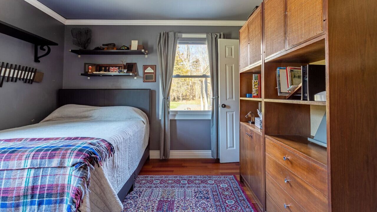 Photo of Bedroom in Campbell Hall