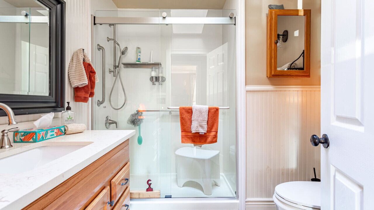 Photo of Bathroom in Campbell Hall