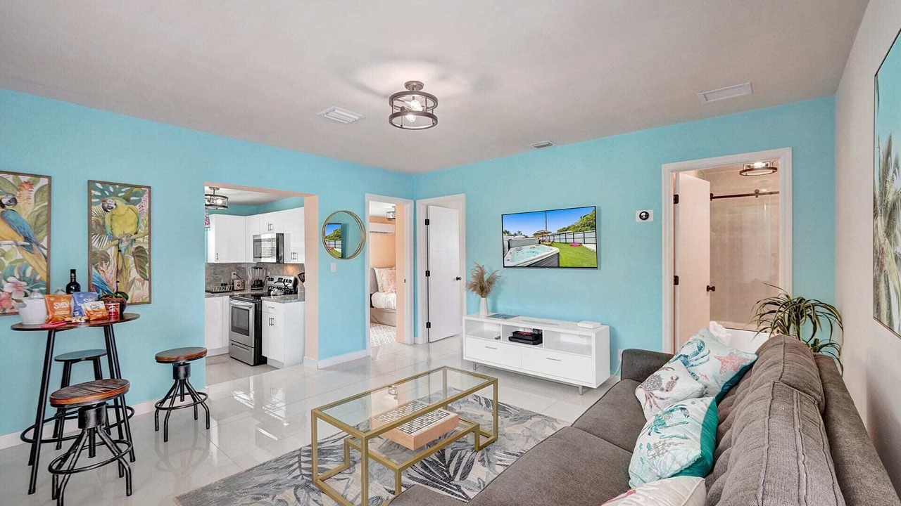 Photo of Livingroom in West Little River
