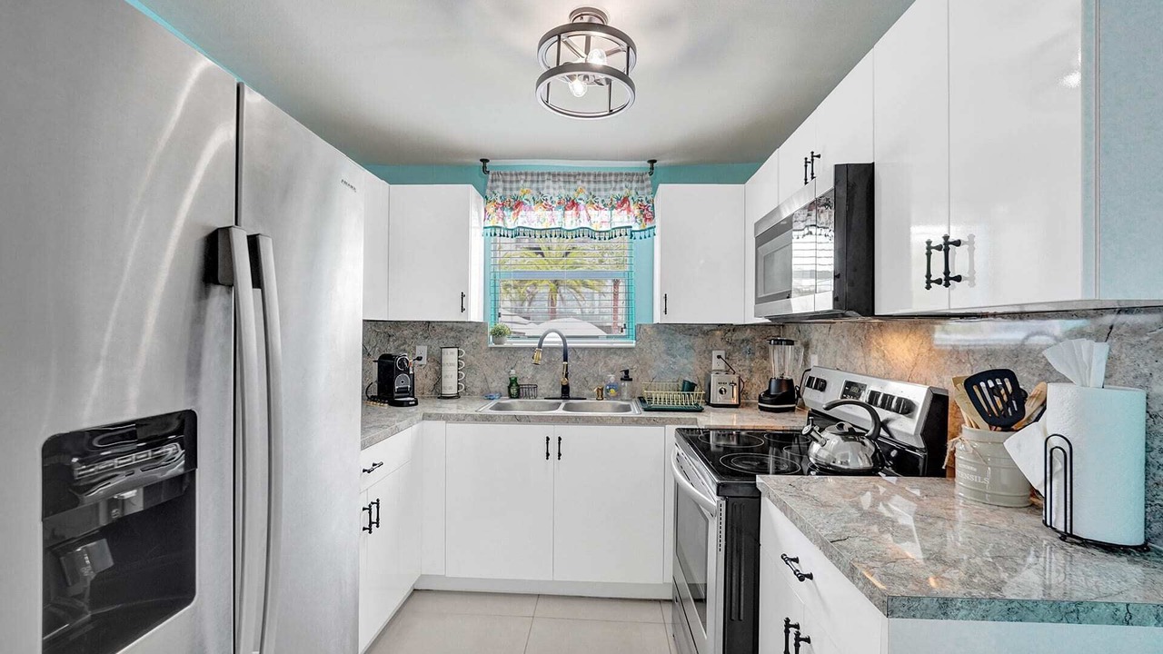 Photo of Kitchen in West Little River