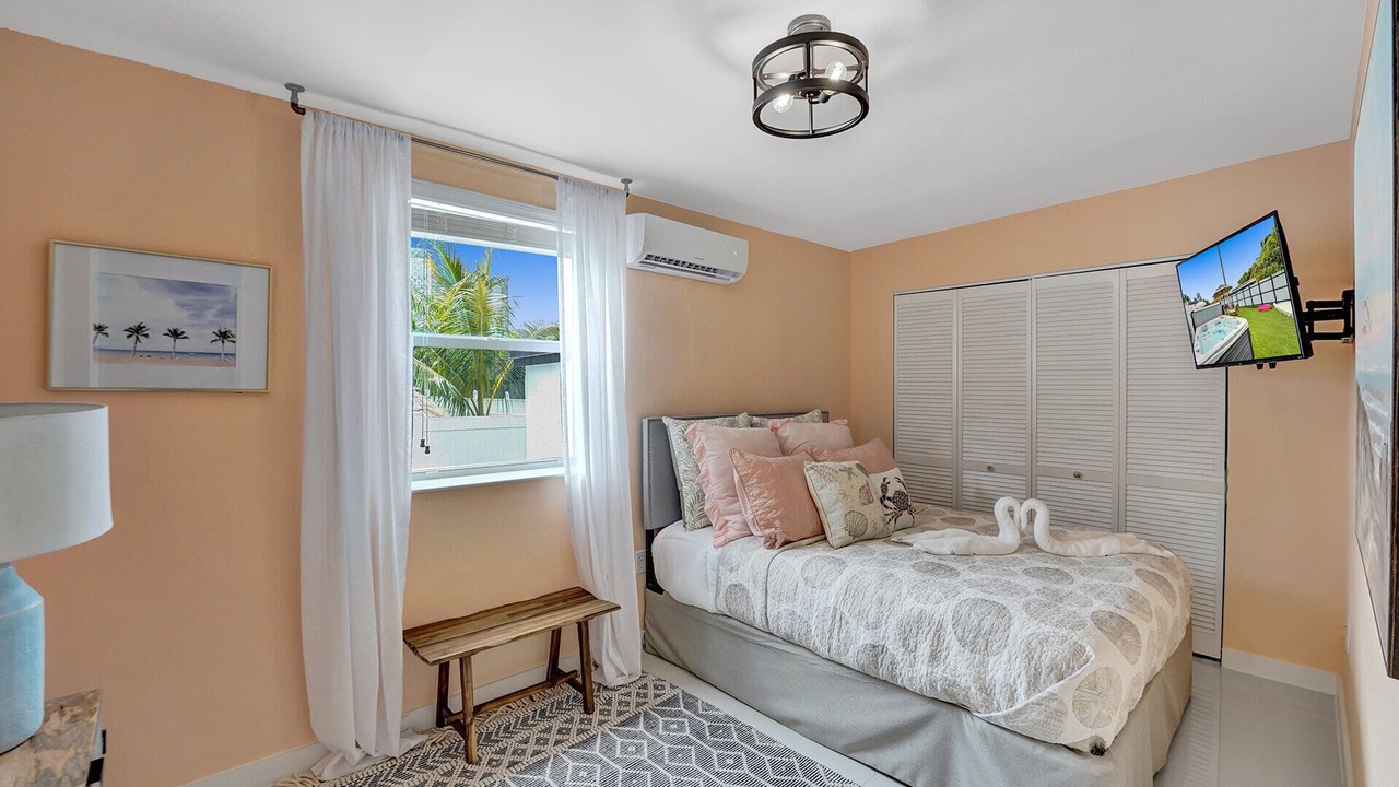 Photo of Bedroom in West Little River