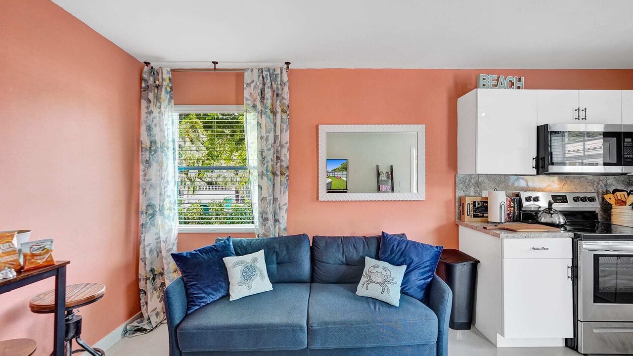 Photo of Livingroom in West Little River