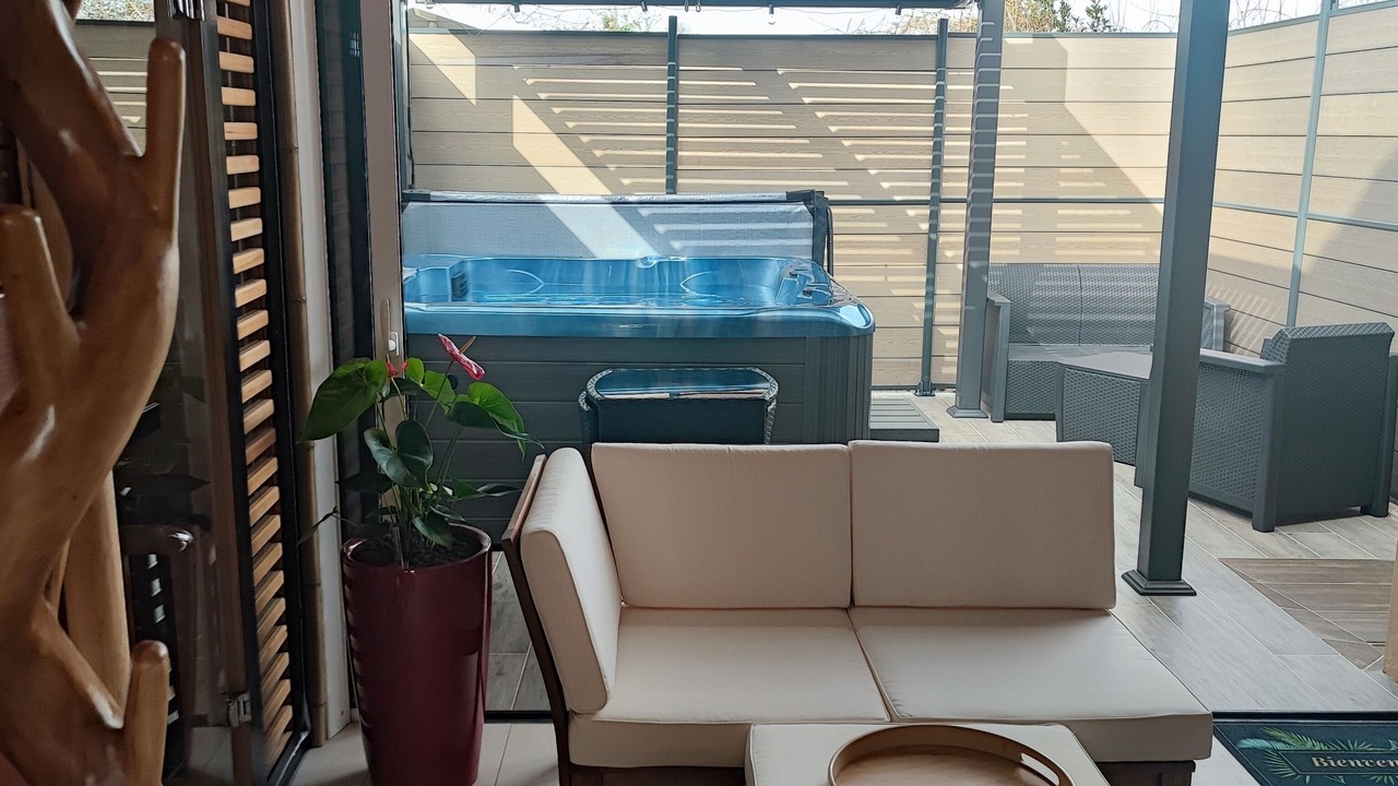Photo of Patio Balcony in La Riviere-Saint-Sauveur