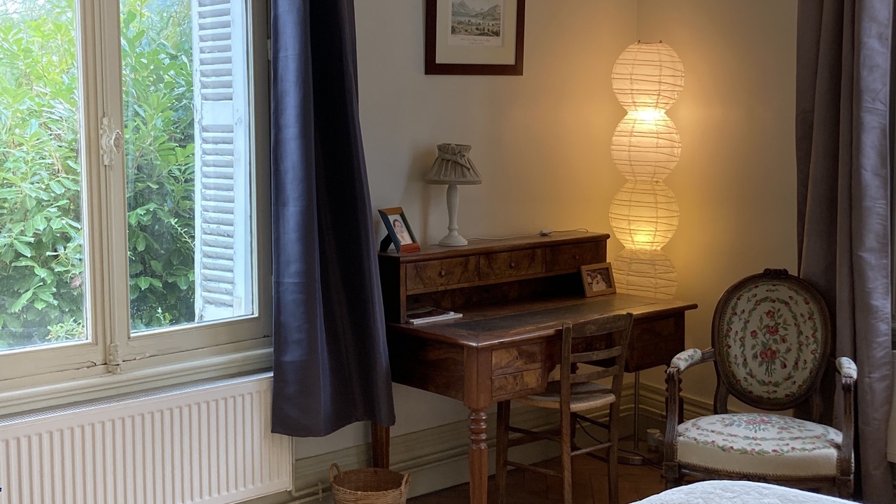 Photo of Bedroom in Mont-Saint-Aignan