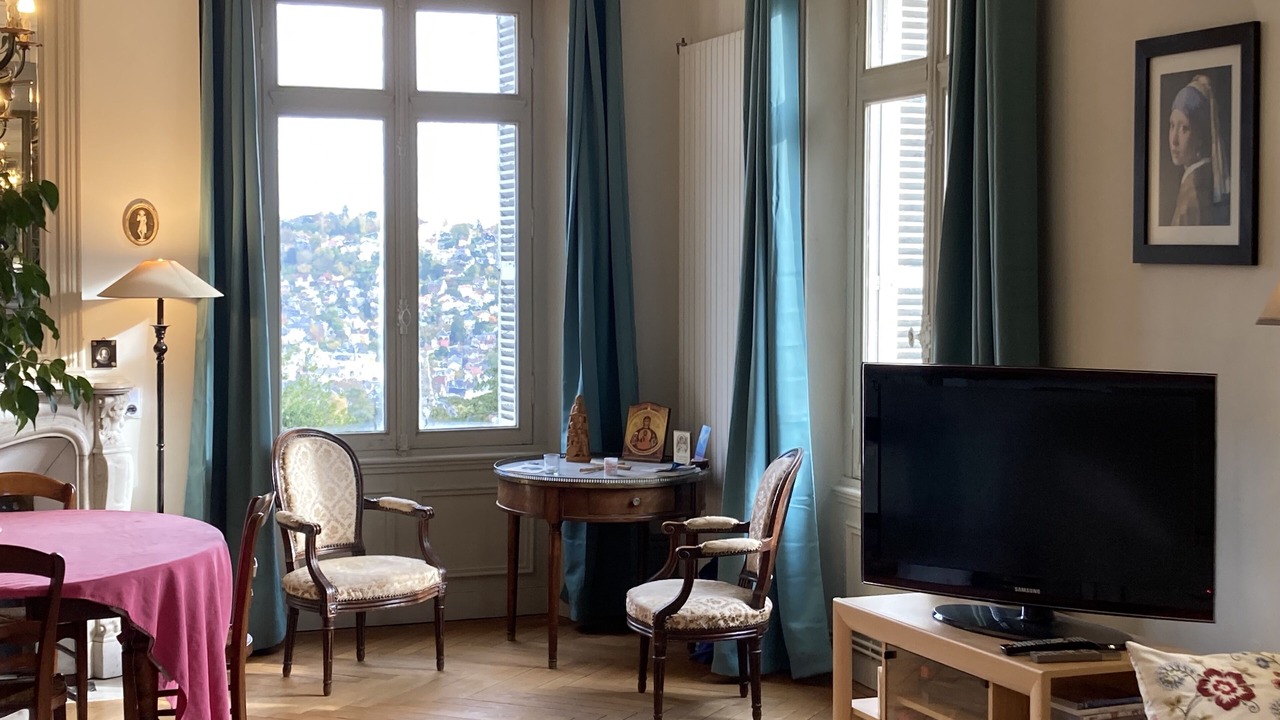 Photo of Livingroom in Mont-Saint-Aignan