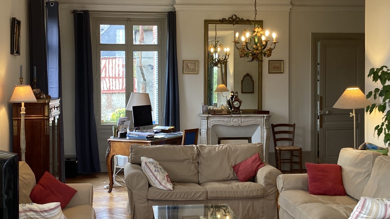 Photo of Livingroom in Mont-Saint-Aignan