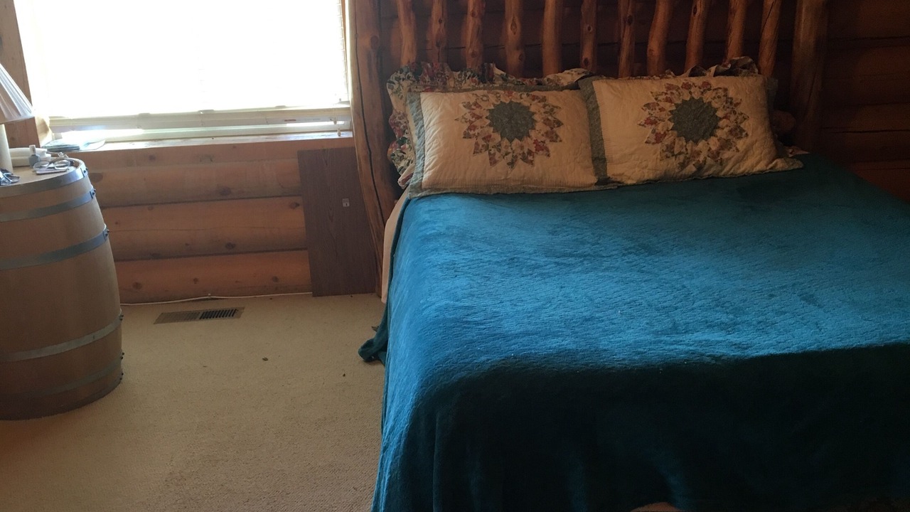 Photo of Bedroom in Mammoth Creek