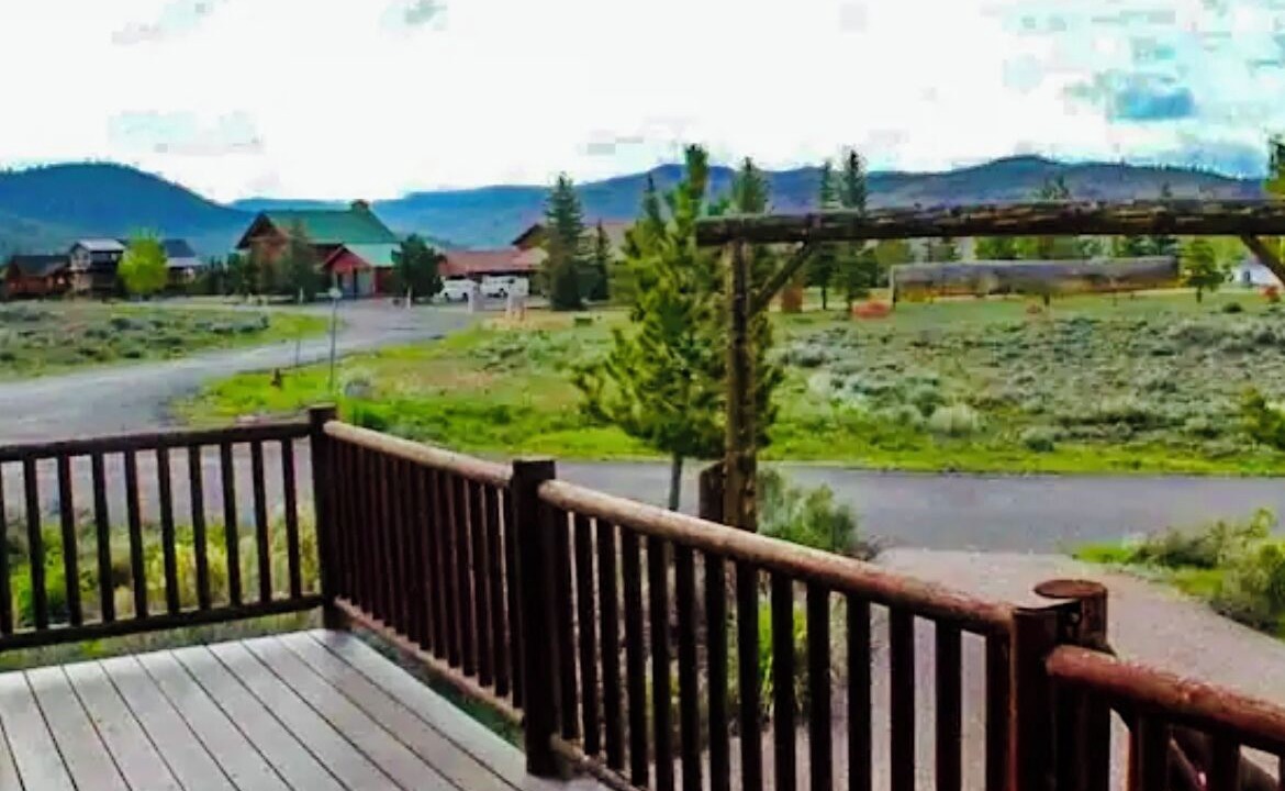 Photo of Patio Balcony in Mammoth Creek
