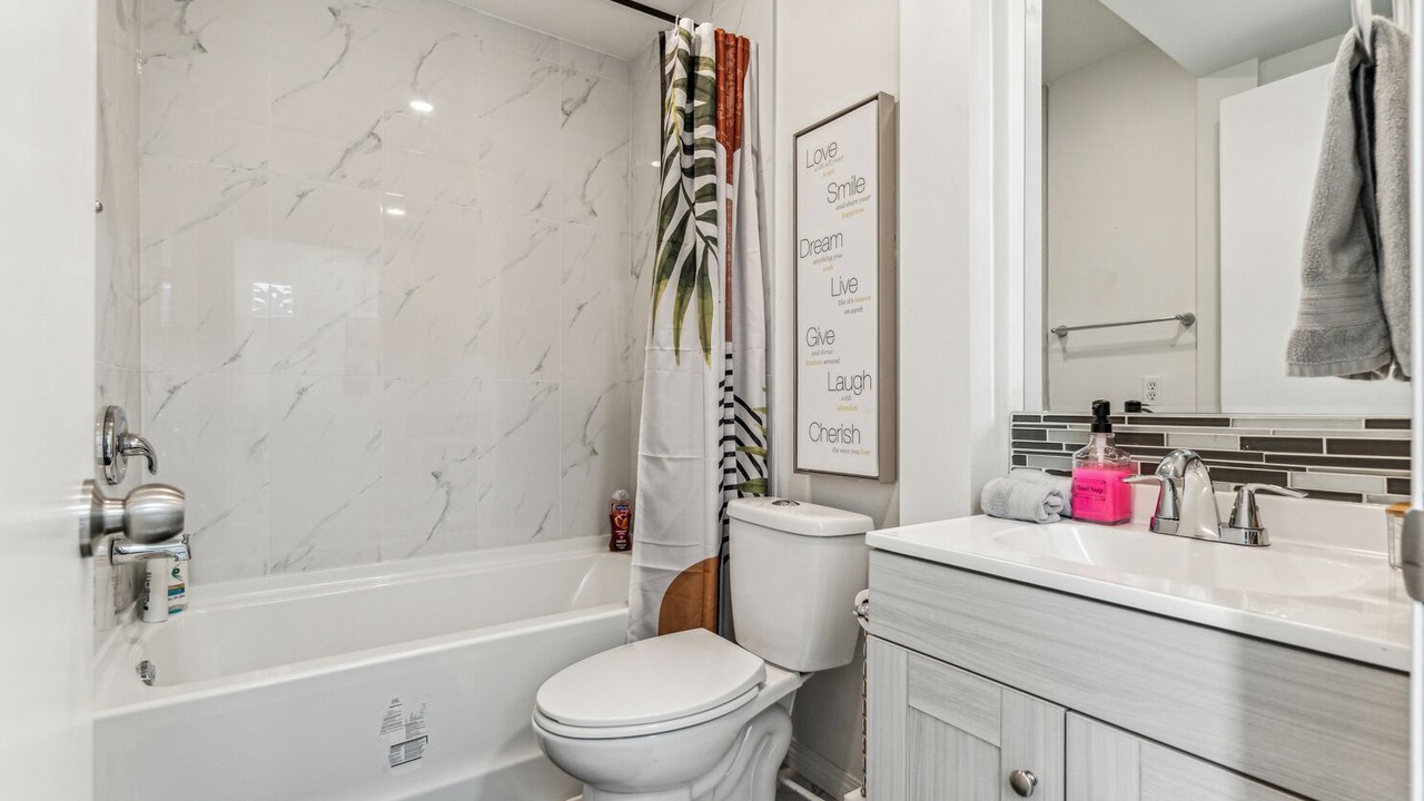 Photo of Bathroom in Hillhurst