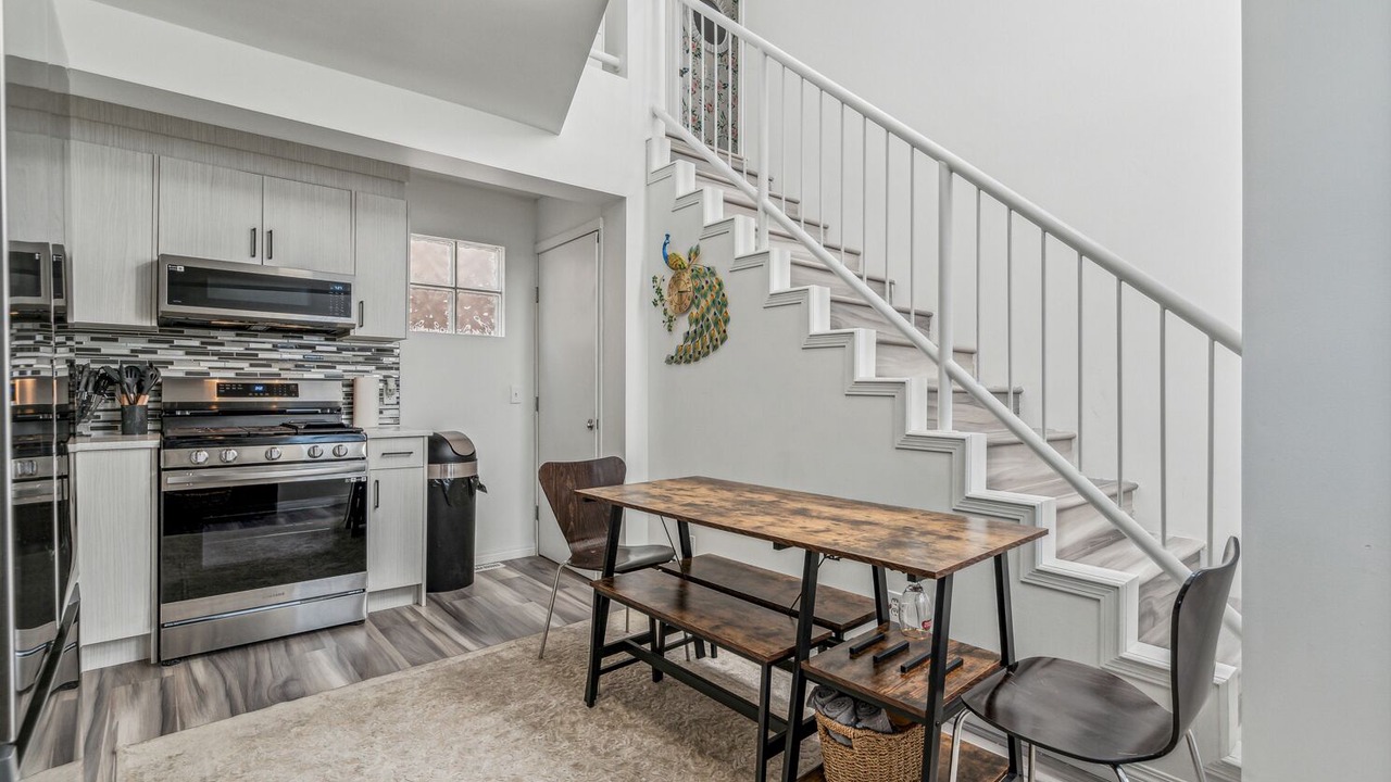 Photo of Others in Hillhurst