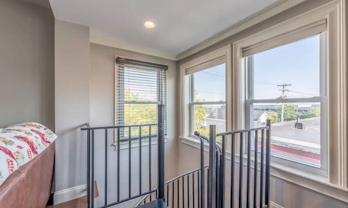 Photo of Bedroom in East Bayside