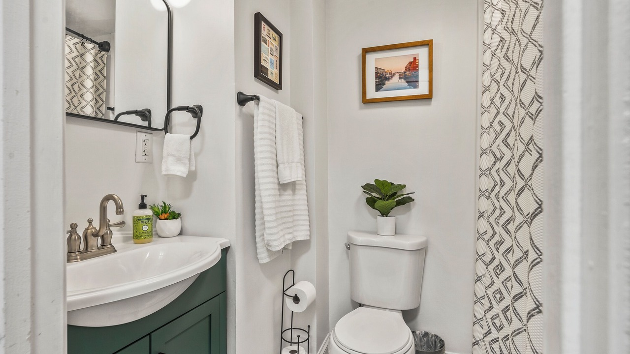 Photo of Bathroom in East Bayside