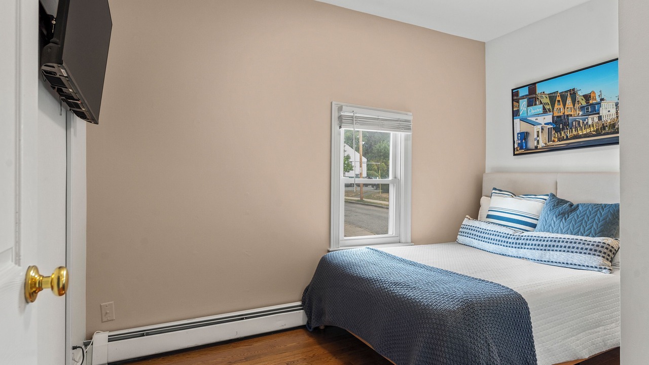Photo of Bedroom in East Bayside